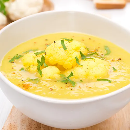 Blumenkohlcurrysuppe mit Lachs