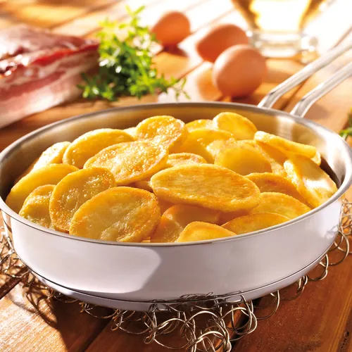 Gebratene Kartoffeln mit Blumenkohl und Käse