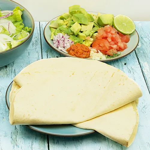 Mexikanische Wraps mit Avocado Salsa, Hähnchen und Gemüse
